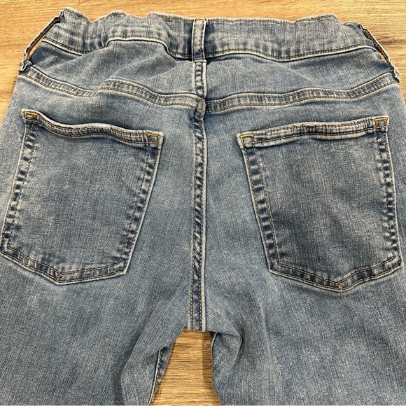 {preloved} Boy’s Distressed GAP Jeans - Picture 8 of 9